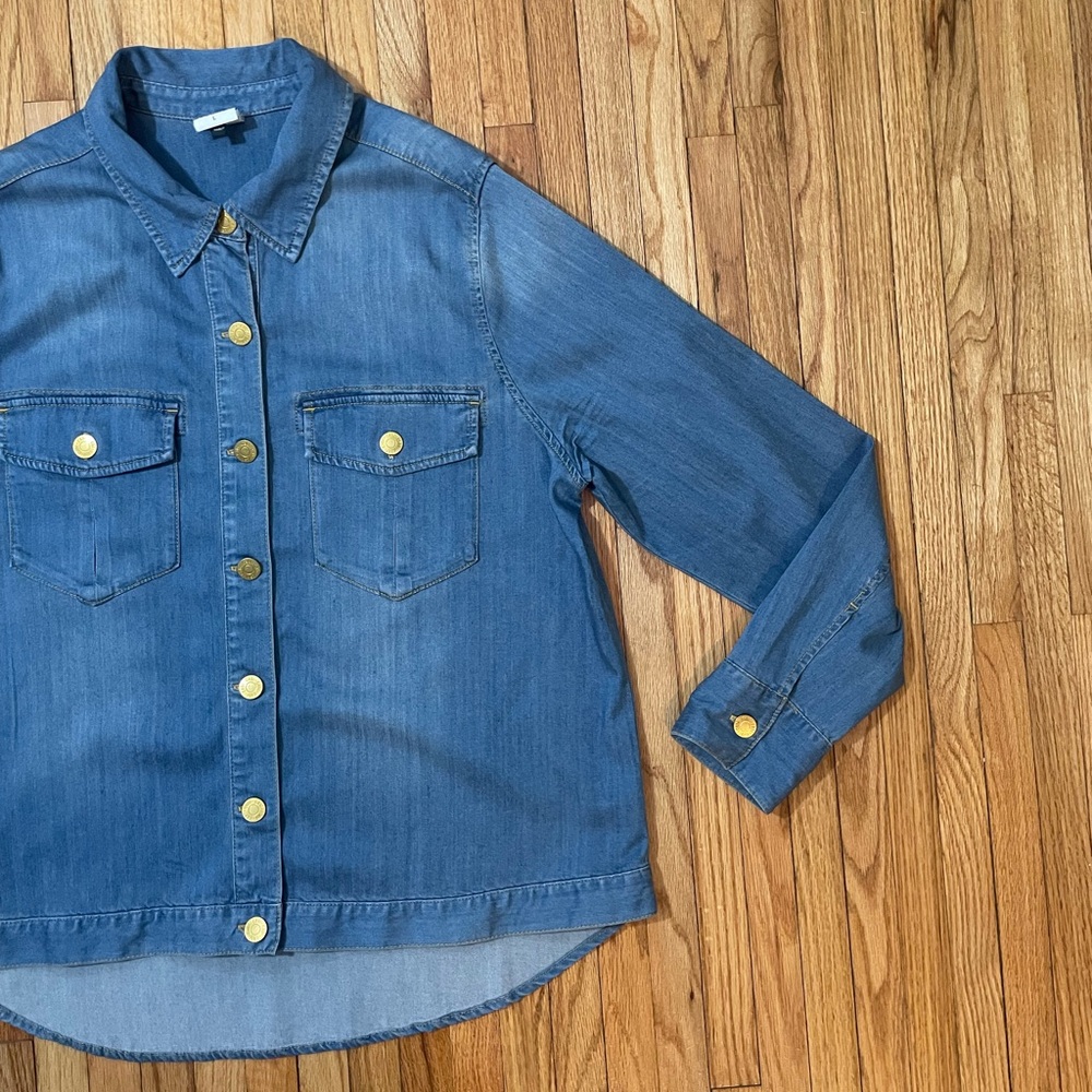 CABI Chambray Button-down Shirt - Picture 3 of 10